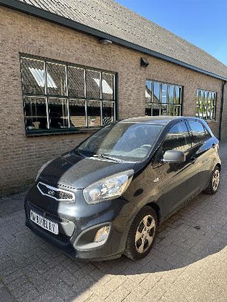 Unfallwagen Kia Picanto  2014/10