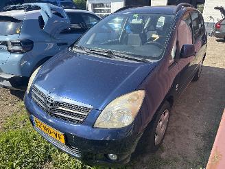 uszkodzony samochody osobowe Toyota Corolla-verso  2003/1