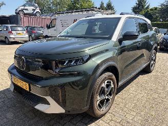 Damaged car Citroën C3 Aircross Automaat hybride 2025/6