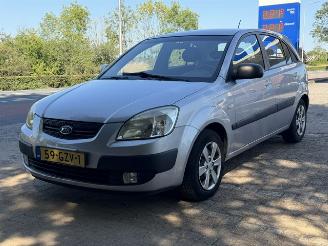 Schadeauto Kia Rio 1.4 X-pect. AIRCO | 5 DEURS | INRUIL VERKREGEN. 2009/3