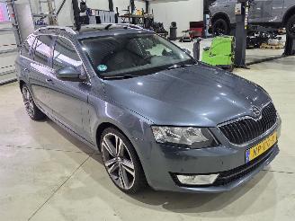 Skoda Octavia 1.6 TDI Greentech PANO picture 5