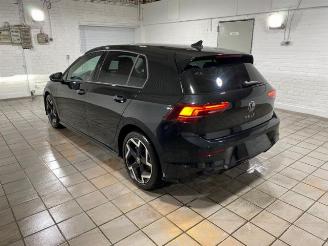 Auto incidentate Volkswagen Golf 1.5 eTSI R-Line PANO/KAM/NAVI 2026/1