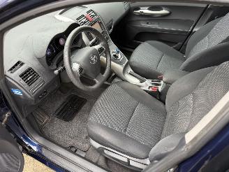 Toyota Auris 1.8 Hybrid | Camera | Clima | Unieke km stand | picture 21