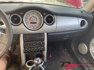 Salvage car Mini Mini Mini (R50/53), Hatchback, 2001 / 2007 1.6 16V Cooper 2003/9