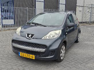 krockskadad bil auto Peugeot 107  2010/6