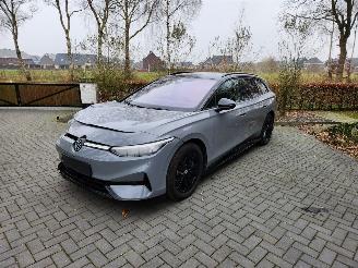 damaged passenger cars Volkswagen ID.7 ID.7 Tourer Pro S 210 kW AHK Camera 2025 VOL ! 2025/3