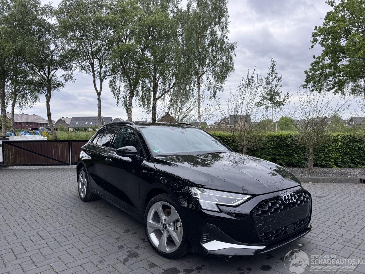 Audi A3 A3 Sportback 40 TFSI e 150 kW S-Line Camera Trekhaak VOL VOL!