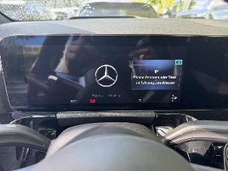 Mercedes GLA Mercedes-Benz GLA 250e AMG PANO Trekhaak Camera Ambiance HUD VOL!! picture 32