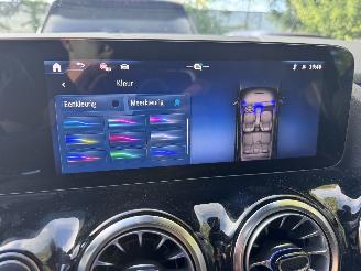 Mercedes GLA Mercedes-Benz GLA 180 AMG PANORAMA HUD Memorie Trekhaak Ambiance Massage VOL!! picture 8