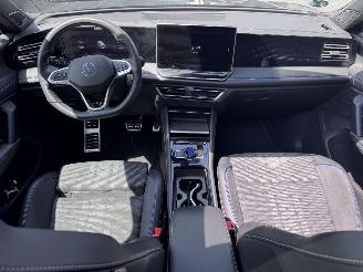 Volkswagen Tiguan Volkswagen Tiguan 1.5 TSI eHybrid R-Line PANO Massage Trekhaak Sportstoelen ! picture 3