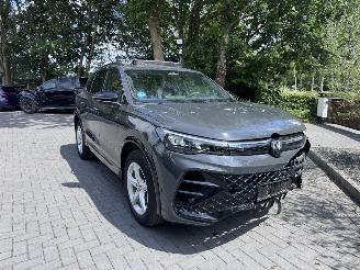 Volkswagen Tiguan Volkswagen Tiguan 1.5 TSI eHybrid R-Line PANO Massage Trekhaak Sportstoelen ! picture 35