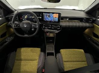 Renault 5 Renault R5 E-Tech Electric 150 Comfort Range Iconic Five picture 3