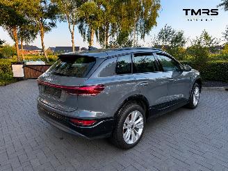  Audi Q6 Audi Q6 e-tron performance 225 kW Passenger Display ! 2025/10