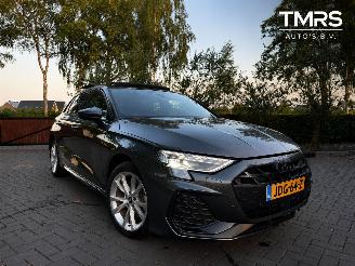 Vaurioauto  passenger cars Audi A3 Audi A3 Sportback TFSIe 150 kW S line PANORAMA Camera VOL!! 2025/9