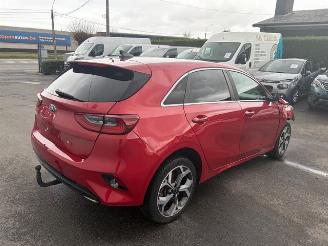 Vaurioauto  passenger cars Kia Cee d  2018/12