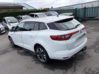 krockskadad bil auto Renault Mégane Grandtour AUTOMAAT 2018/11