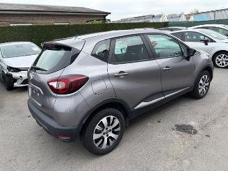skadebil auto Renault Captur  2019/6