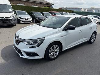 Vaurioauto  passenger cars Renault Mégane PRECEDURE POUR LA FRANCE 2020/1