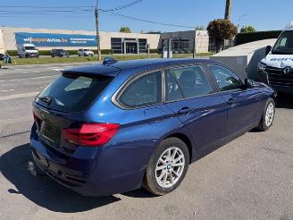 krockskadad bil auto BMW 3-serie AUTOMAAT 2017/7