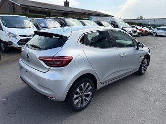Schadeauto Renault Clio AUTOMAAT 2020/9