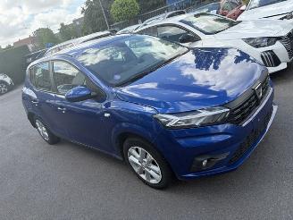 Damaged car Dacia Sandero  2022/4