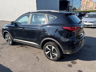 krockskadad bil auto MG ZS EV 51KWH 2024/1