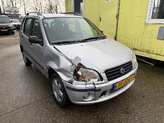 krockskadad bil auto Suzuki Ignis 1.3 16v GS Automaat 2001/10