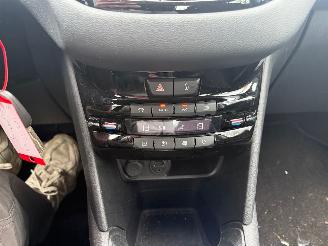 Peugeot 208 1.2 e-VTi Envy Automaat picture 16