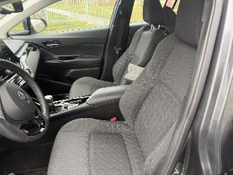 Toyota C-HR 2.0 Hybrid TeamNL picture 10