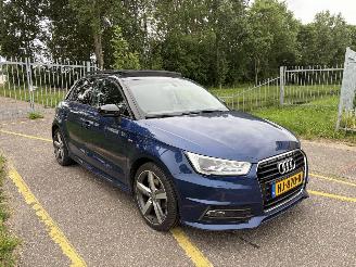 krockskadad bil auto Audi A1 SPORTBACK 1.4 TFSI Adrenalin 2015/1