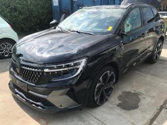 Vrakbiler auto Renault Austral Austral, SUV, 2022 1.2 E-Tech Full Hybrid 200 2024/5