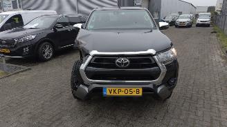 Toyota Hilux 2.4 d-4d XC Proffesional 87 km super mooi auto! picture 2