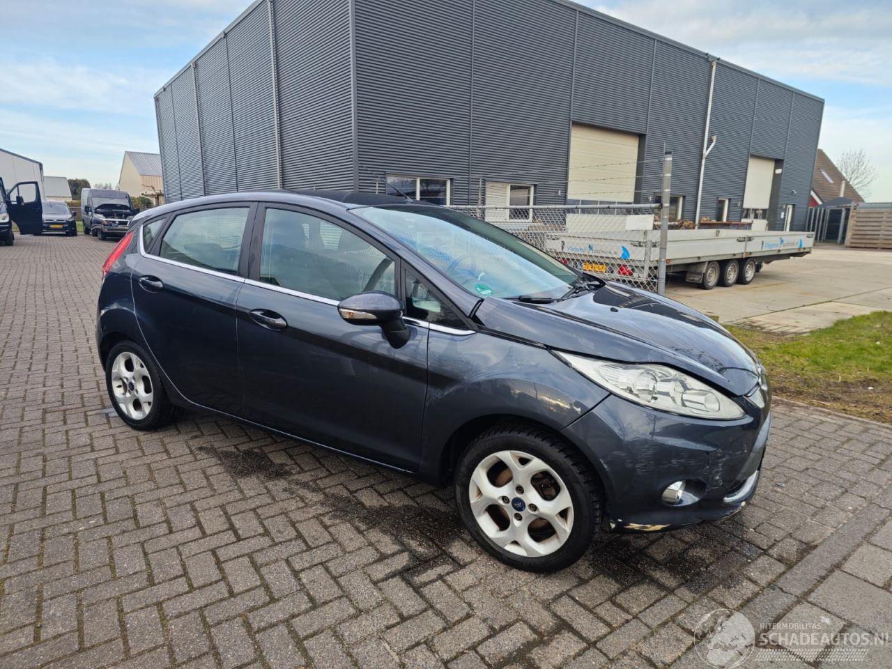 Ford Fiesta 1.4 Titanium met kleine schade