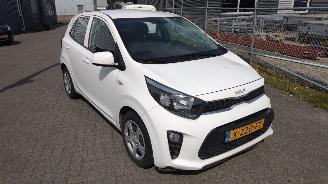 krockskadad bil auto Kia Picanto 1.0DPI Comforline mooie auto !! 2023/1