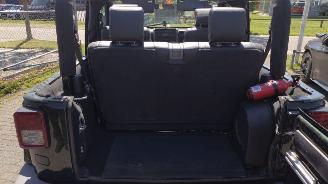 Jeep Wrangler 3.8 V6 Automaat 4x4 Sahara Edition 148dkm Leuke auto! picture 16