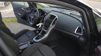 Opel Astra 1.4 Turbo Sport Cosmo Leuke auto motor loopt auto rijdt! picture 14