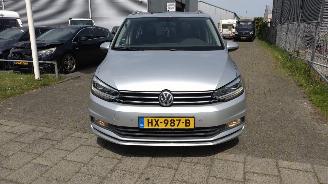 Volkswagen Touran 1.6TDI Autom Higline 7p Pano Trekh Clima Cruise Supermooie auto! picture 3
