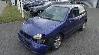 Toyota Starlet 1.3 3 deurs rijdt goed picture 3