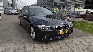 Voiture accidenté BMW 5-serie Touring 520i High Executive M-sport Leer Pano supermooie auto 2015/1