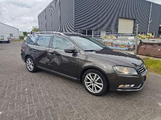 Schadeauto Volkswagen Passat 2.0 TDI Highline BlueMotion Technisch 100 procent ok!! 2013/1