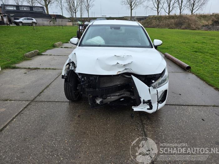 Hyundai I-30 i30 (PDEB5/PDEBB/PDEBD/PDEBE), Hatchback, 2016 1.0 T-GDI 12V