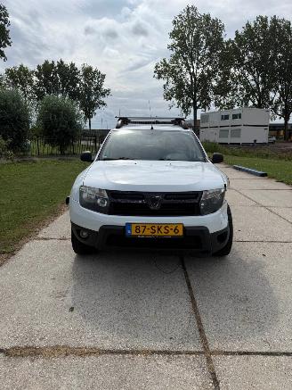 Unfallwagen Dacia Duster 4X4 SUV 2011/1