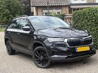 Vaurioauto  passenger cars Skoda Karoq 1.0 TSI Business Edition 110PK 2023/5