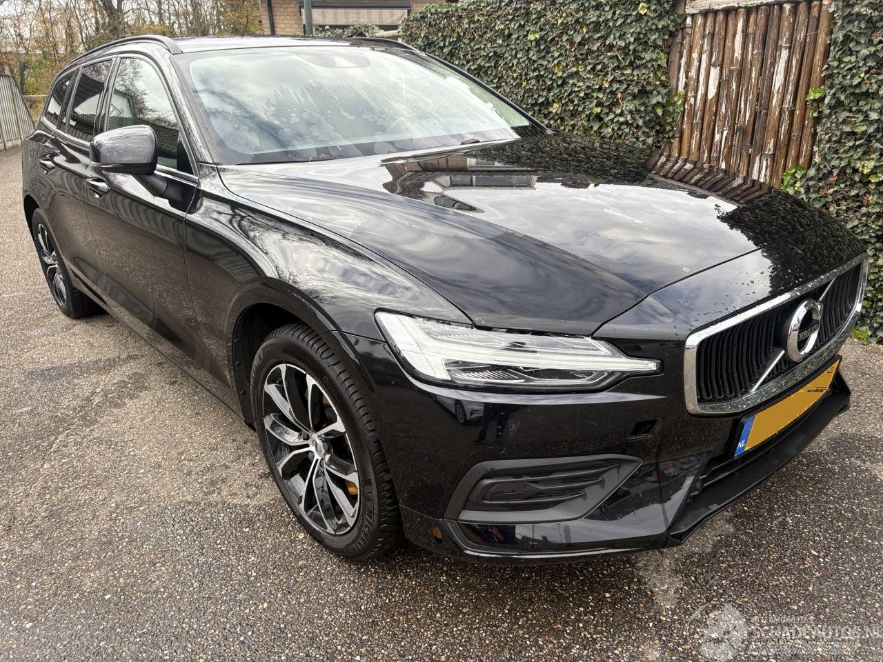 Volvo V-60 2.0 V60 Momentum Advantage AUTOMAAT 174PK