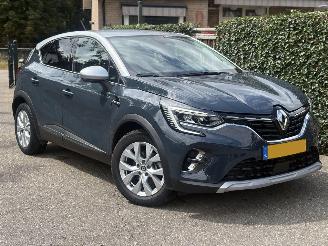 Vaurioauto  passenger cars Renault Captur 1.6 E-Tech Hybrid 145 Intens AUTOMAAT 94PK NAP ORGINELE NL AUTO 2022/12