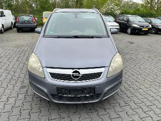 Vaurioauto  passenger cars Opel Zafira 2.2 16V Direct Ecotec MPV 2006/6