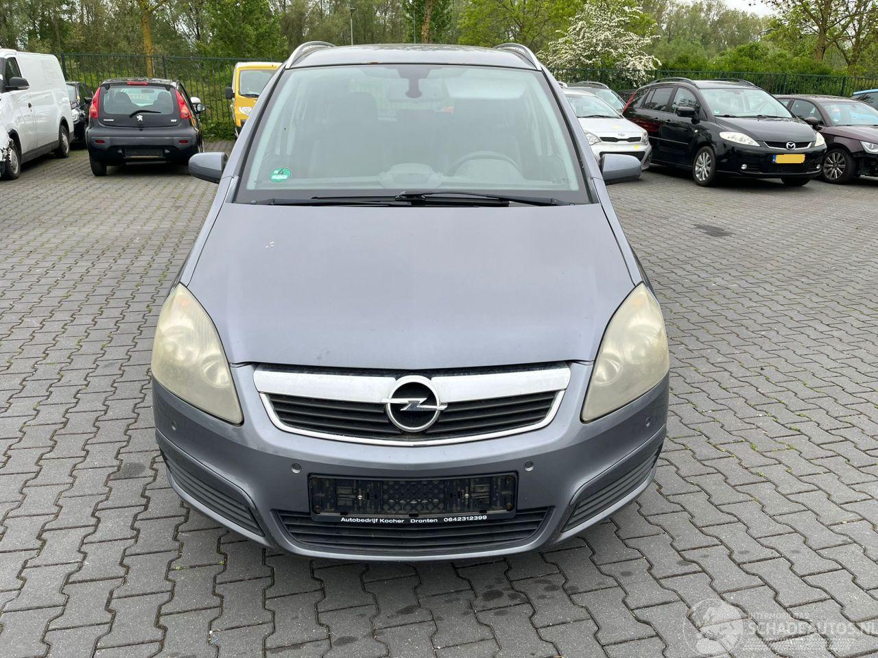 Opel Zafira 2.2 16V Direct Ecotec MPV