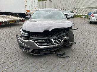 Vaurioauto  passenger cars Renault Talisman 1.6 Energy TCe 150 Combi/o  Benzine 1.618cc 110kW (150pk) FWD 2016-03/2022-03 (F2MJ; F4MJ) M5M450; M5MB4 2019/8
