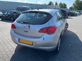 Opel Astra 1.6 16V Ecotec Hatchback 4Dr Benzine 1.598cc 85kW (116pk) picture 12