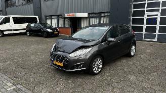 Vaurioauto  passenger cars Ford Fiesta  2016/6